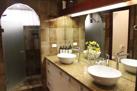 Jacaranda Hideaway Bed & Breakfast - Darwin Holiday 7