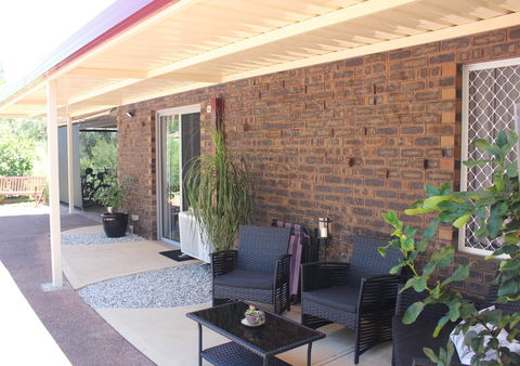 Jacaranda Hideaway Bed & Breakfast - Darwin Holiday 12