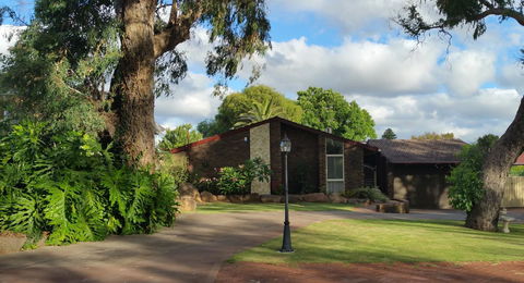 Jacaranda Hideaway Bed & Breakfast - Darwin Holiday 16