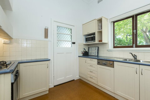 Cottesloe Bel-Air Apartment - Darwin Holiday 12