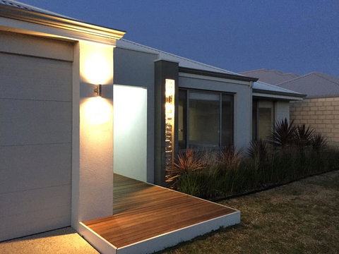 Rainbow Dream House - Darwin Holiday 26