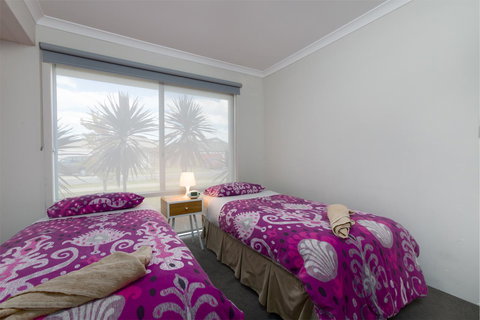 Rainbow Dream House - Darwin Holiday 13