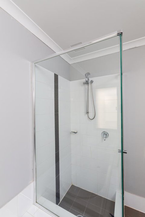 Rainbow Dream House - Darwin Holiday 17