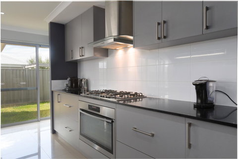 Rainbow Dream House - Darwin Holiday 19