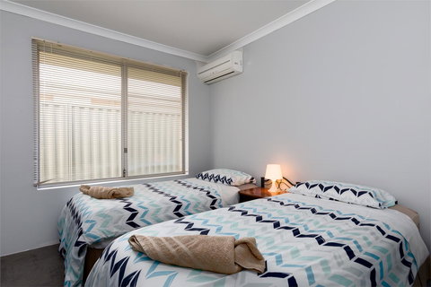 Rainbow Dream House - Darwin Holiday 15