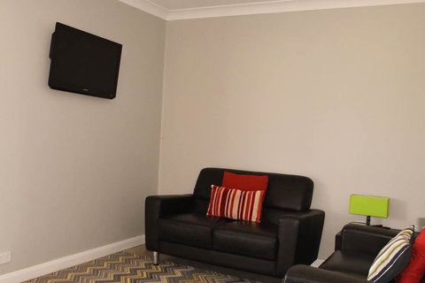 Swan Valley Sisters - Darwin Holiday 15