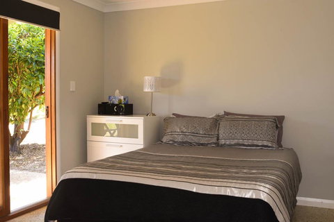 Swan Valley Sisters - Darwin Holiday 25