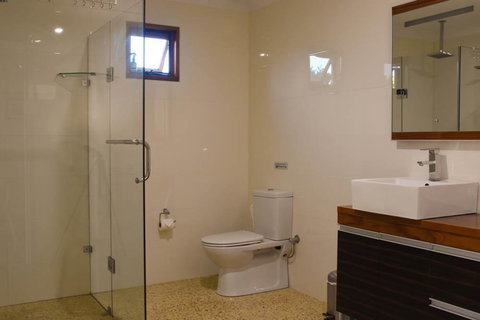 Swan Valley Sisters - Darwin Holiday 22