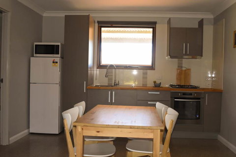 Swan Valley Sisters - Darwin Holiday 16