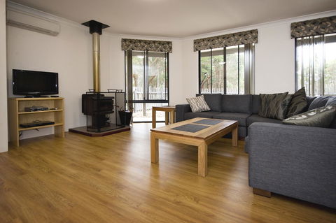 Margaret River Hideaway & Farmstay - Darwin Holiday 8