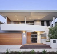 Adele's luxury South Beach apartment with King bed - Darwin Holiday