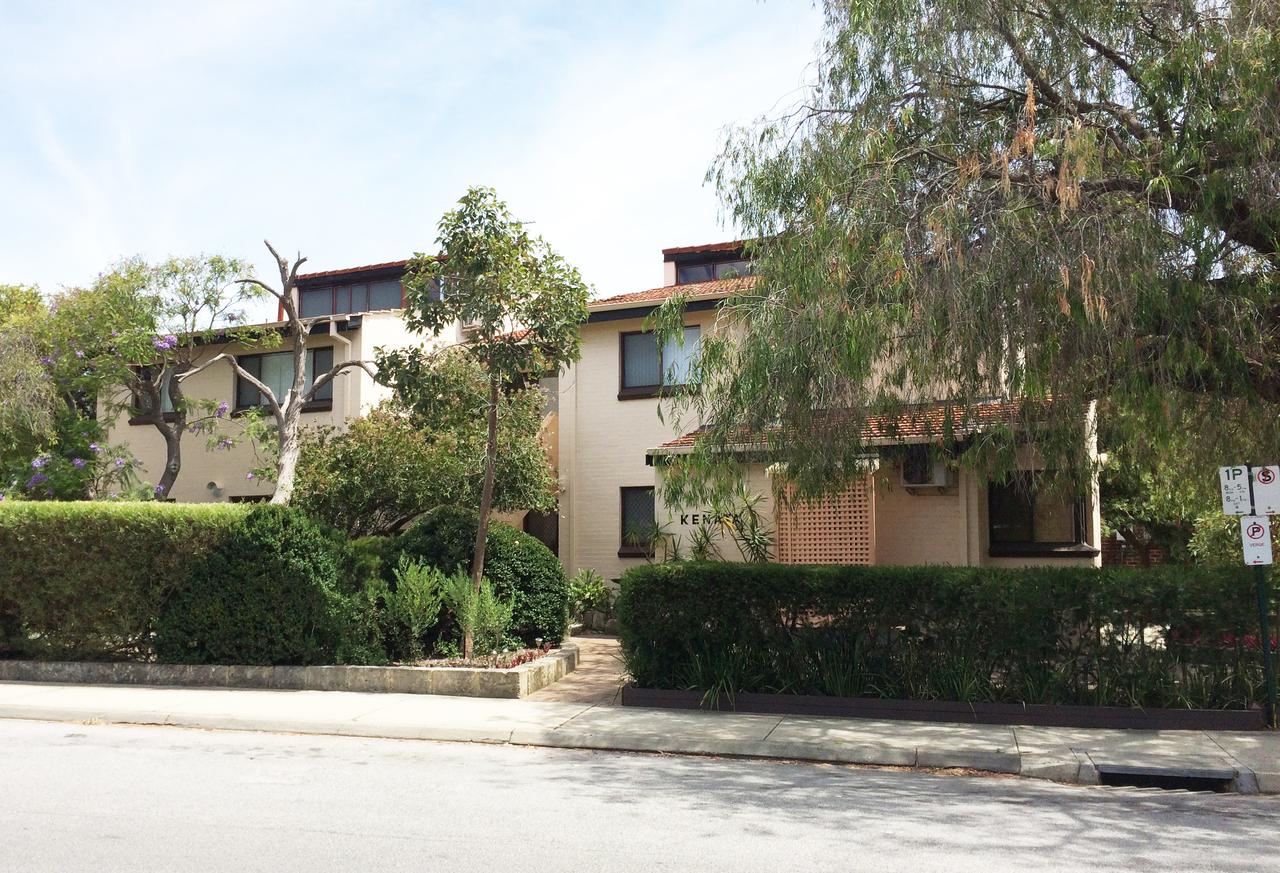 Crawley WA Darwin Holiday