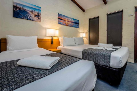 Nightcap At Wintersun Hotel - Darwin Holiday 21