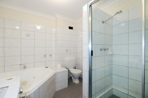 West Beach Lagoon 114 â€“ Ocean Views - Darwin Holiday 10