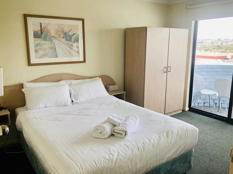 West Beach Lagoon 114 â€“ Ocean Views - Darwin Holiday 6