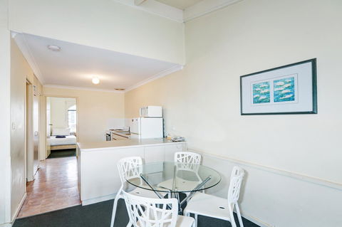West Beach Lagoon 114 â€“ Ocean Views - Darwin Holiday 8