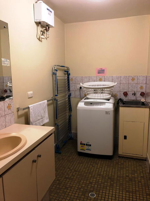 West Beach Lagoon 208 â€“ Great Value! - Darwin Holiday 13