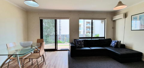 West Beach Lagoon 208 â€“ Great Value! - Darwin Holiday 4