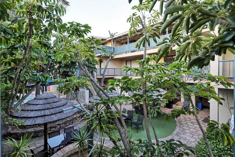 West Beach Lagoon 208 â€“ Great Value! - Darwin Holiday 24