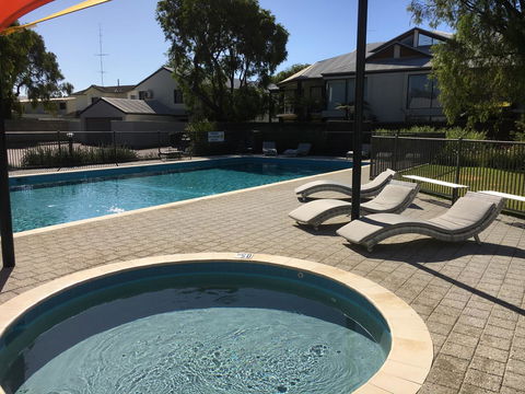 Geographe Bay Apartment - Darwin Holiday 5