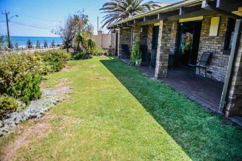 Geraldton Holliday Villas - Darwin Holiday 1