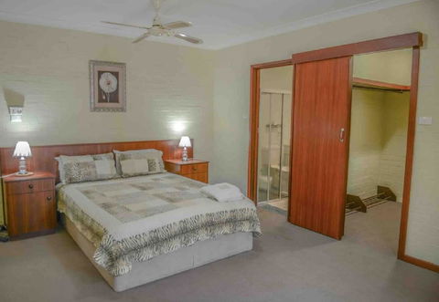 Geraldton Holliday Villas - Darwin Holiday 4