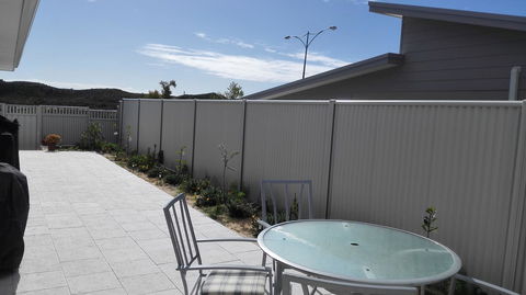 Alkimos Beach Cottage - Darwin Holiday 8