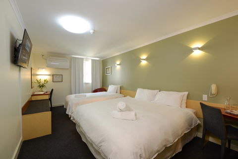 Sullivans Hotel - Darwin Holiday 12