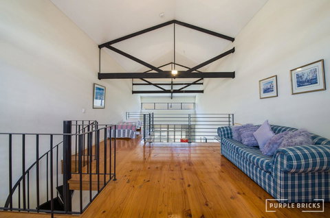 Spacious Central Townhouse - Darwin Holiday 4