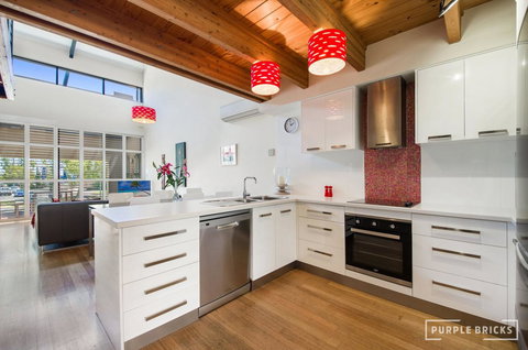 Spacious Central Townhouse - Darwin Holiday 3