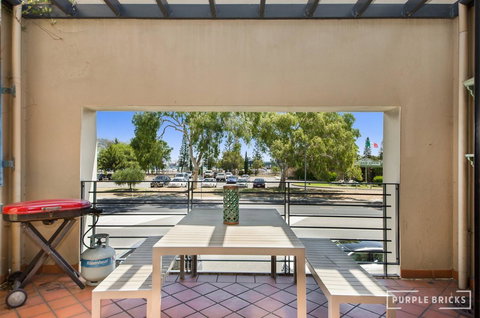 Spacious Central Townhouse - Darwin Holiday 9