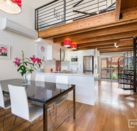 Spacious Central Townhouse - Darwin Holiday