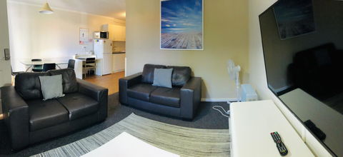 West Beach Lagoon 107 - Great Value - Darwin Holiday 5