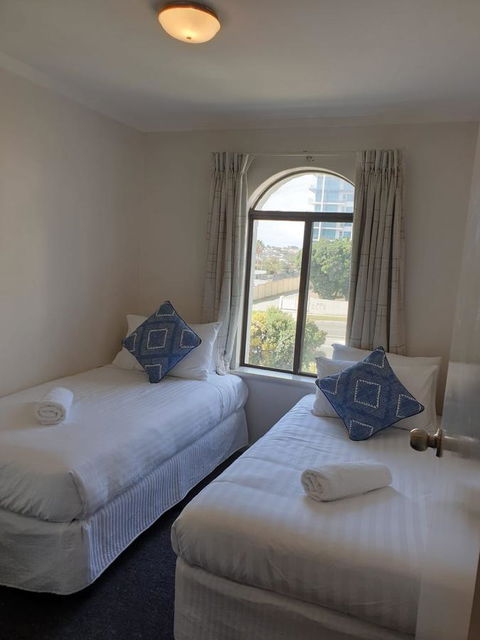 West Beach Lagoon 107 - Great Value - Darwin Holiday 2