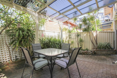 Leederville Townhouse - Darwin Holiday 11