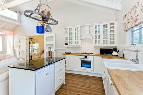 Quiet Escapes Cottages - Darwin Holiday 21