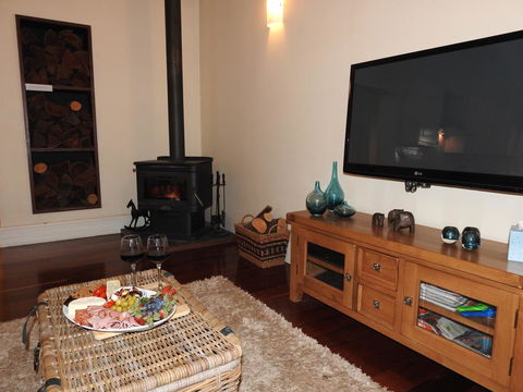 Quiet Escapes Cottages - Darwin Holiday 10