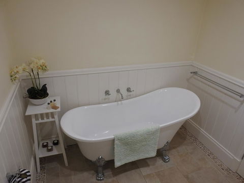 Quiet Escapes Cottages - Darwin Holiday 7