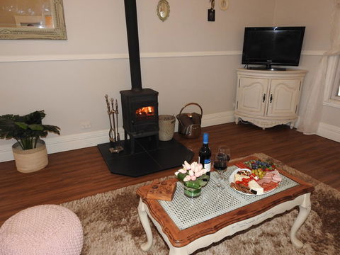 Quiet Escapes Cottages - Darwin Holiday 4