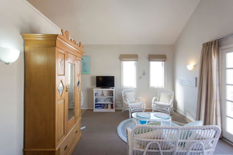 Fremantle Local Beach Studio - Darwin Holiday 2