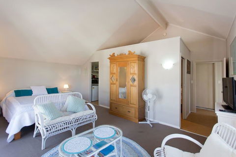 Fremantle Local Beach Studio - Darwin Holiday 13