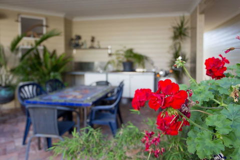 Fremantle Local Beach Studio - Darwin Holiday 4