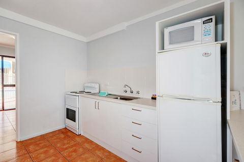 West Beach Lagoon 204 â€“ Ground Floor - Darwin Holiday 7
