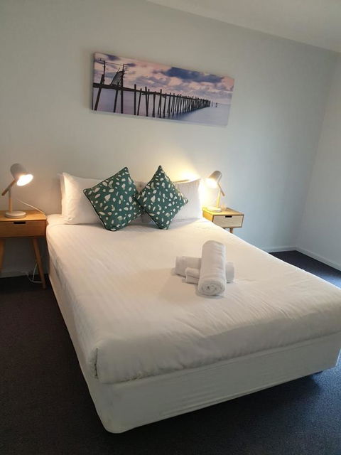 West Beach Lagoon 204 â€“ Ground Floor - Darwin Holiday 5