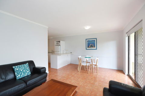 West Beach Lagoon 204 â€“ Ground Floor - Darwin Holiday 9