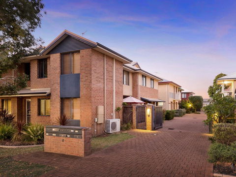 Cooper Street - Darwin Holiday 39