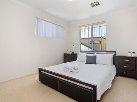 Cooper Street - Darwin Holiday 18