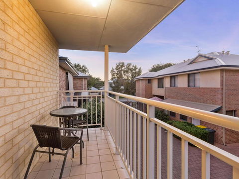 Cooper Street - Darwin Holiday 12