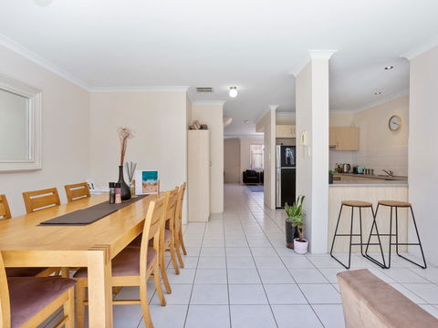Cooper Street - Darwin Holiday 34