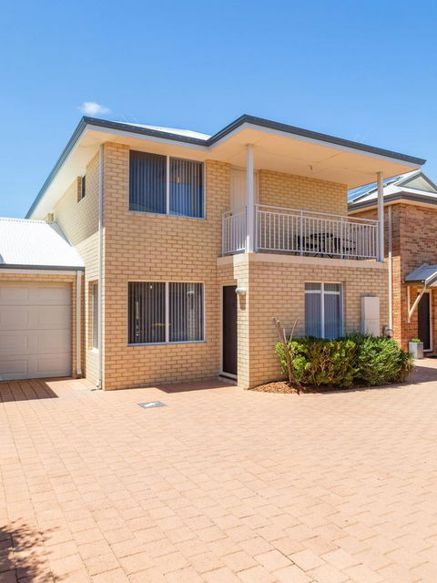 Cooper Street - Darwin Holiday 22